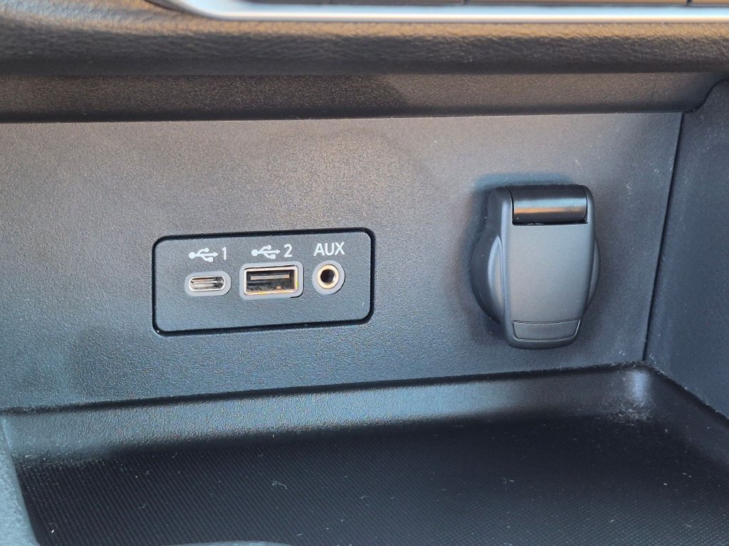Used 2023 Nissan Sentra SV w/ SV Premium Package FWD image 20