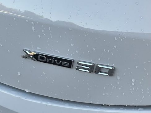 Used 2025 BMW X4 xDrive30i image 9