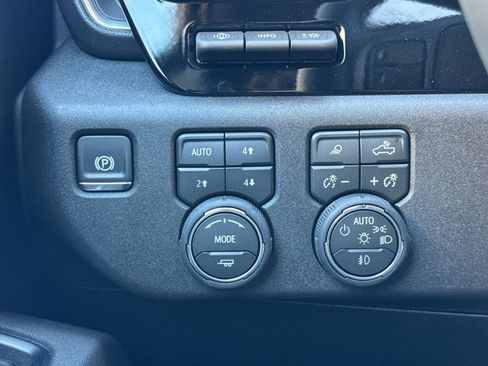 New 2026 Chevrolet Silverado 2500 LTZ w/ LTZ Premium Package AWD/4WD image 30