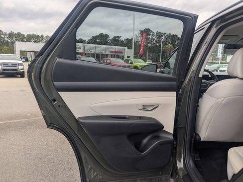 Used 2025 Hyundai Tucson SEL FWD image 24