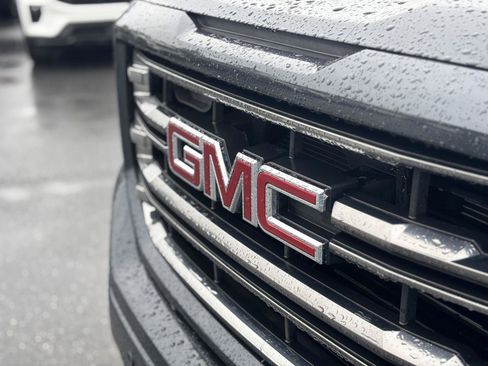 Used 2017 GMC Sierra 1500 SLT AWD/4WD image 2