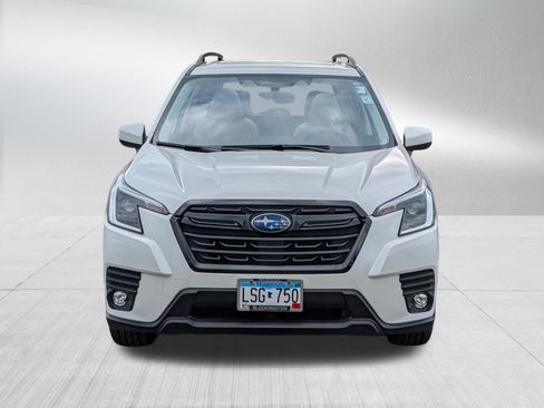 Used 2024 Subaru Forester Premium AWD/4WD image 2