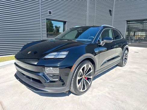 New 2025 Porsche Macan 4S Electric AWD/4WD image 1