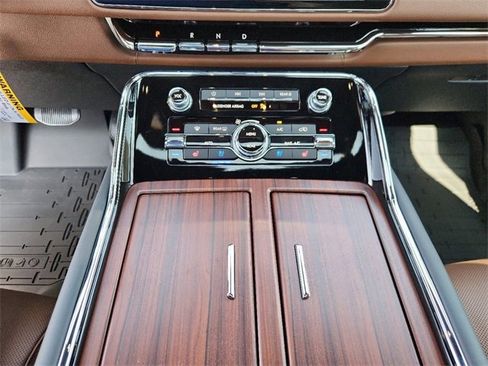 New 2023 Lincoln Navigator Reserve image 14