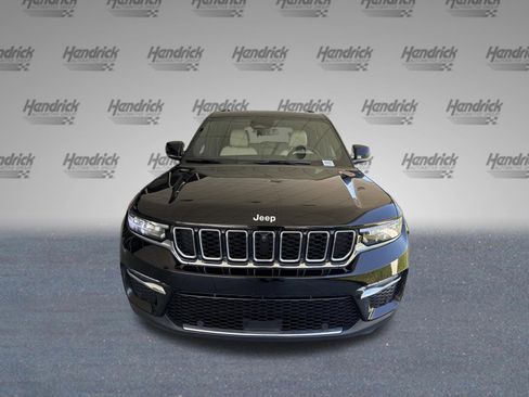 Used 2025 Jeep Grand Cherokee Limited w/ Luxury Tech Group II AWD/4WD image 3