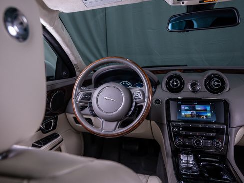 Used 2017 Jaguar XJ L Portfolio image 13