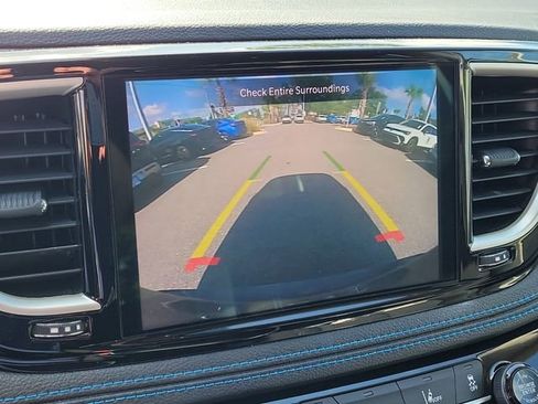 Used 2021 Chrysler Pacifica Touring FWD image 23