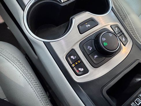 Certified 2022 GMC Terrain Denali image 22