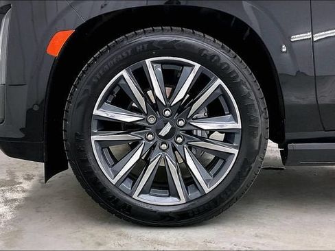 Used 2023 Cadillac Escalade Sport Platinum AWD/4WD image 10