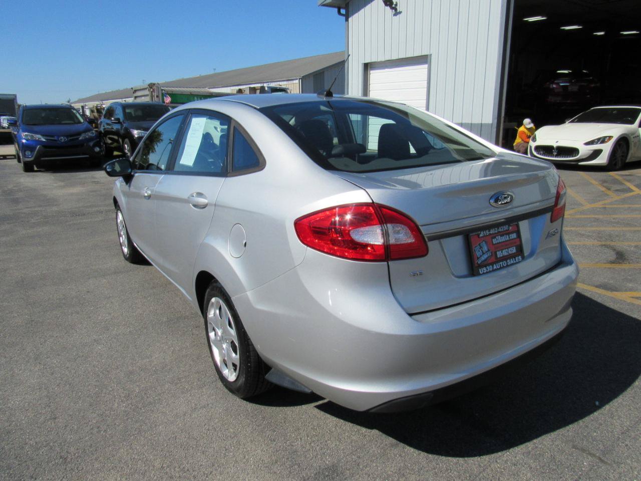 Used 2012 Ford Fiesta SE FWD image 4