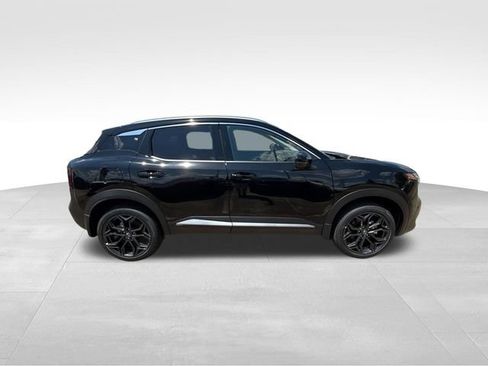New 2026 Nissan Kicks SR FWD image 9