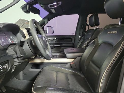 Used 2019 RAM 1500 Laramie RWD image 12