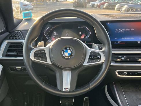 Used 2023 BMW X7 xDrive40i w/ M Sport Package image 12