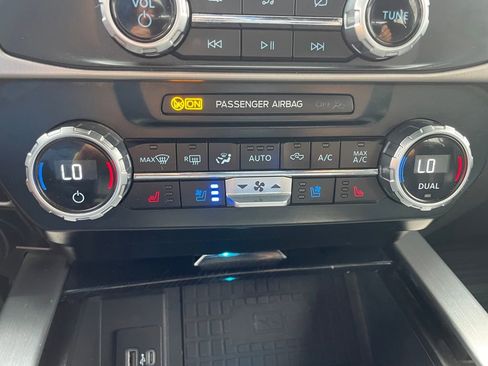 Used 2022 Ford F250 Platinum image 21