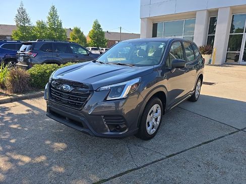 Used 2022 Subaru Forester AWD/4WD image 12