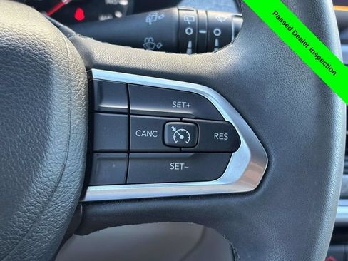 Used 2023 Jeep Compass Latitude AWD/4WD image 14