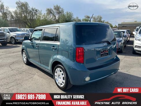 Used 2008 Scion xB FWD image 3