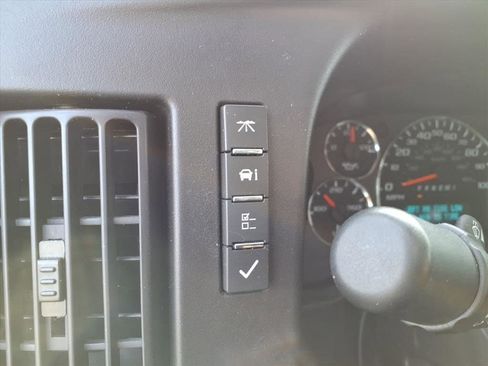 Used 2024 GMC Savana 2500 w/ Driver Convenience Package image 25