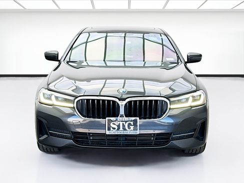 Used 2021 BMW 530i w/ Convenience Package RWD image 2