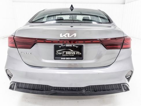 Used 2024 Kia Forte LXS FWD image 5