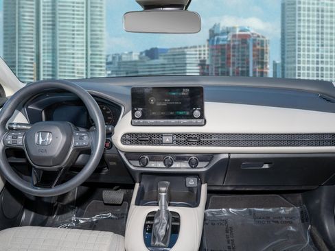 Certified 2024 Honda HR-V LX image 19