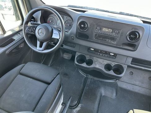 Used 2019 Mercedes-Benz Sprinter 144 image 15