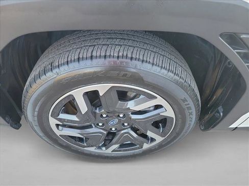 Used 2025 Subaru Forester Limited image 9