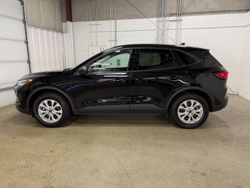 Used 2025 Ford Escape Active AWD/4WD image 6