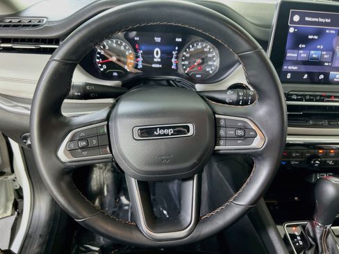 Used 2022 Jeep Compass Limited AWD/4WD image 11