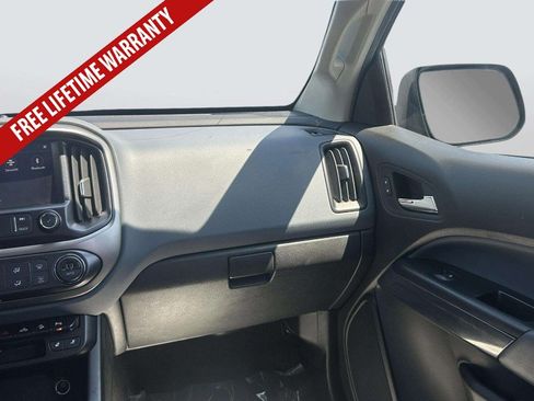 Used 2021 Chevrolet Colorado Z71 AWD/4WD image 18