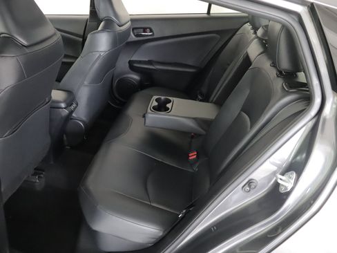 Used 2020 Toyota Prius XLE image 8
