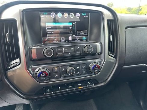 Used 2018 Chevrolet Silverado 1500 LT w/ Midnight Edition AWD/4WD image 10