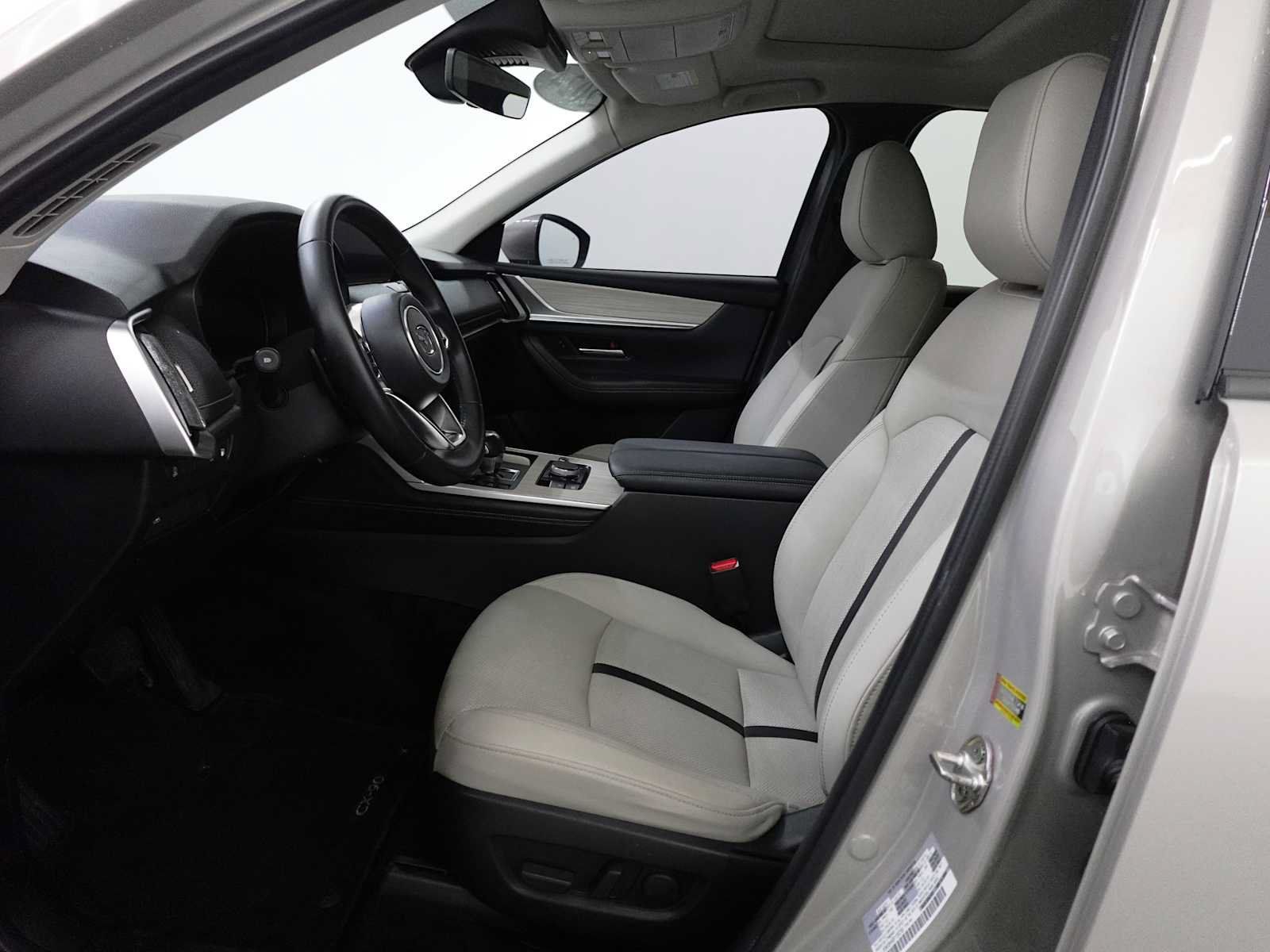 Used 2024 MAZDA CX-90 Plug-In Hybrid w/ Preferred AWD/4WD image 12