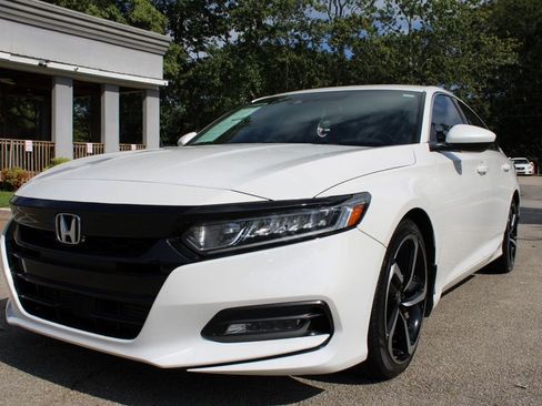 Used 2019 Honda Accord Sport image 3