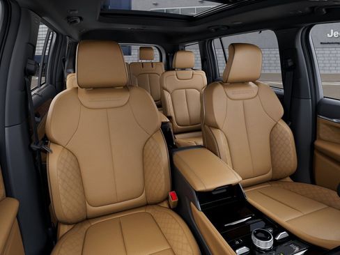 New 2025 Jeep Grand Cherokee L Summit image 9