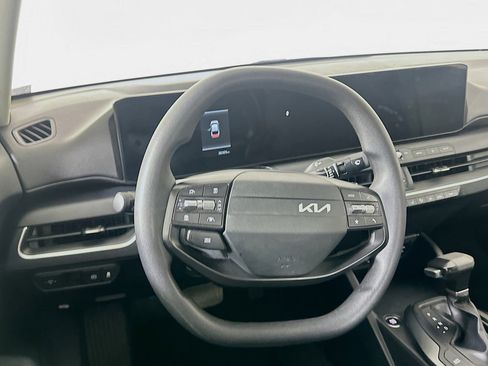 Used 2025 Kia K4 FWD image 18
