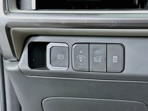 Used 2025 Hyundai Santa Fe SEL FWD image 17