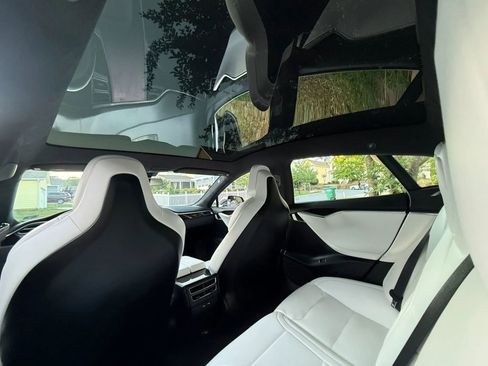 Used 2017 Tesla Model S 60D AWD/4WD image 14