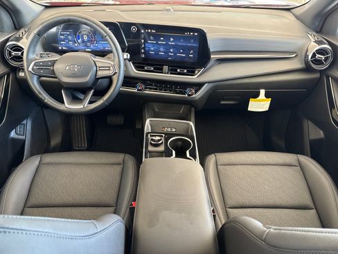 New 2026 Chevrolet Equinox LT w/ Convenience Package II FWD image 21