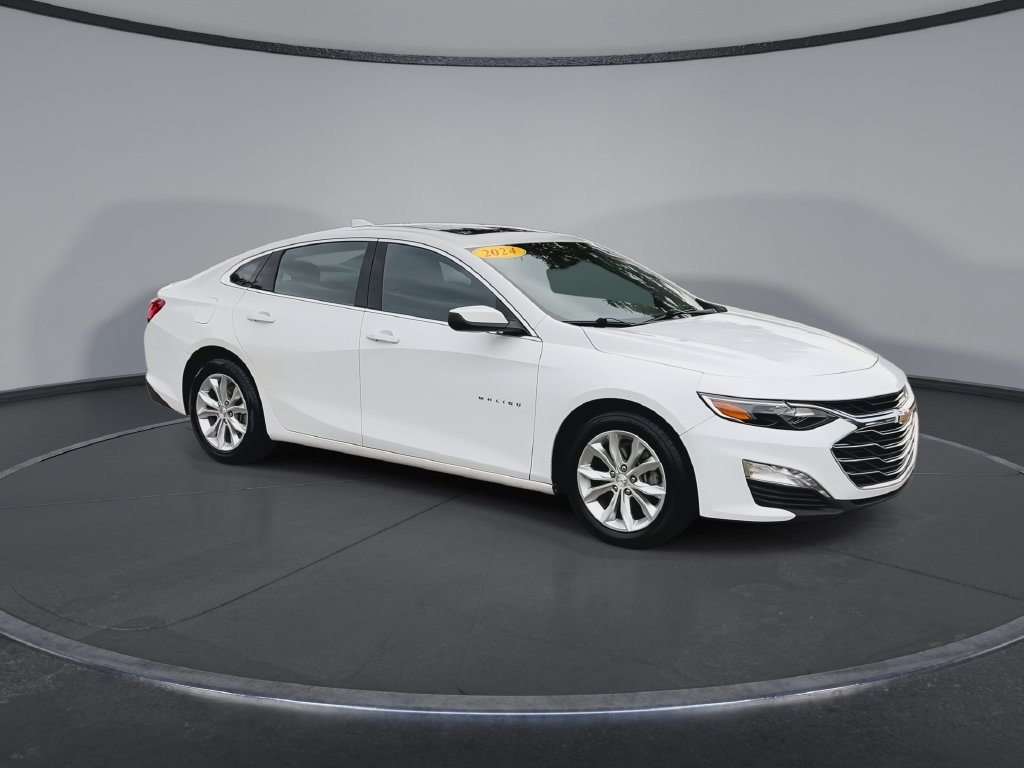 Used 2024 Chevrolet Malibu LT FWD image 2