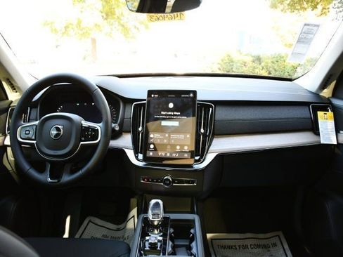 New 2026 Volvo XC90 B5 Core w/ Protection Package Premier AWD/4WD image 17