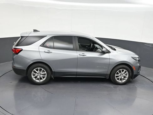 Used 2023 Chevrolet Equinox LS w/ LS Convenience Package FWD image 23