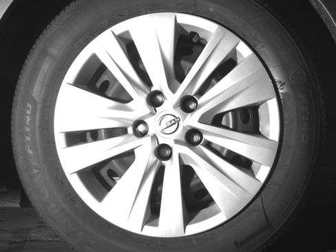 Used 2025 Nissan Sentra S FWD image 12