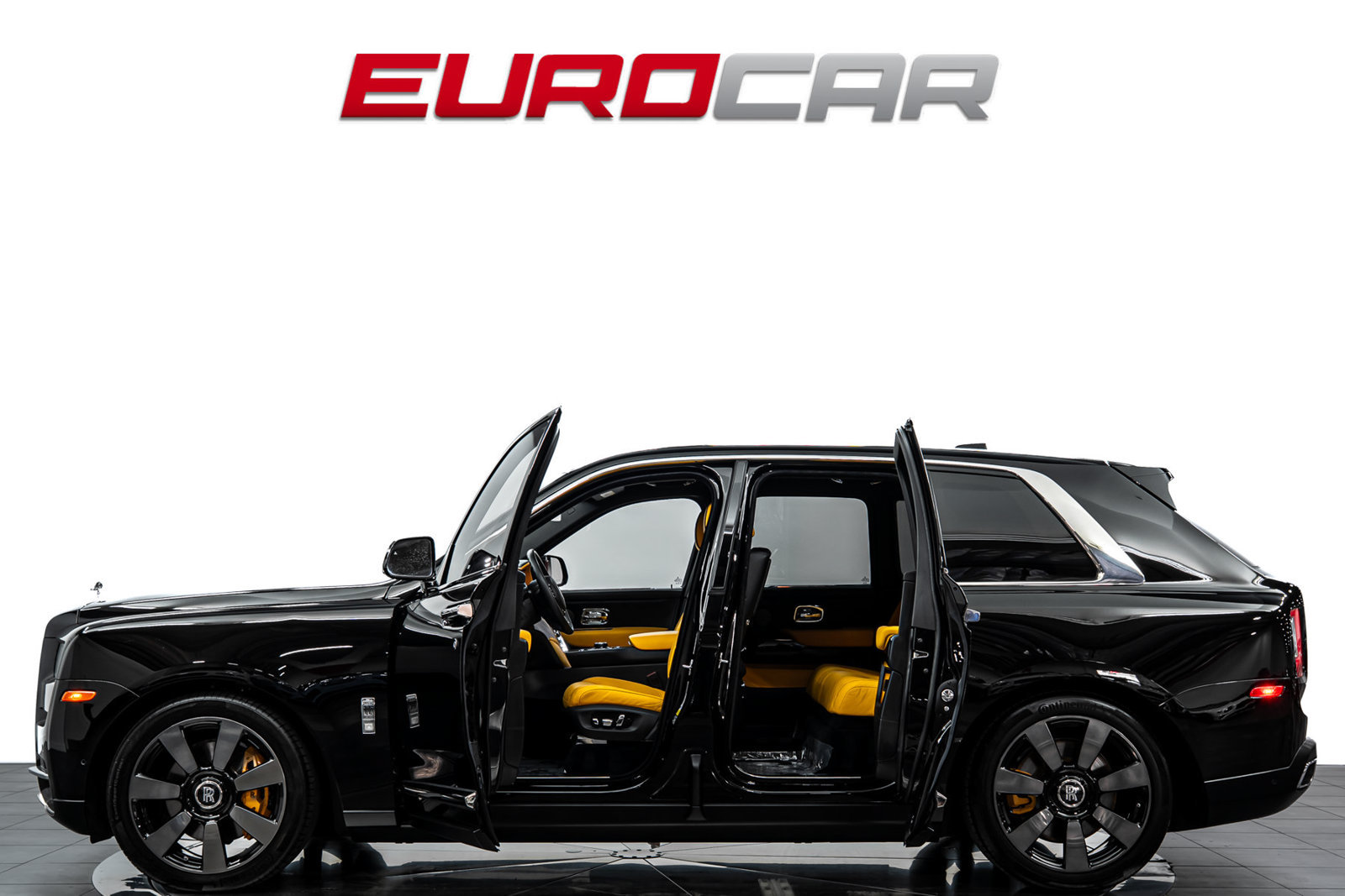 Used 2023 Rolls-Royce Cullinan AWD/4WD image 3