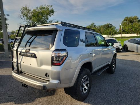 Used 2020 Toyota 4Runner TRD Off-Road Premium w/ Moonroof Package AWD/4WD image 18