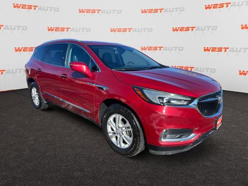 Used 2018 Buick Enclave Essence image 7