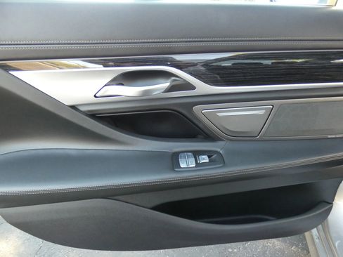 Used 2020 BMW 750i xDrive w/ Executive Package image 44