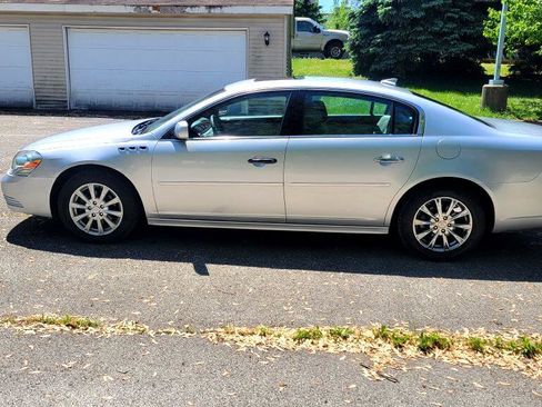 Used 2011 Buick Lucerne CXL image 6