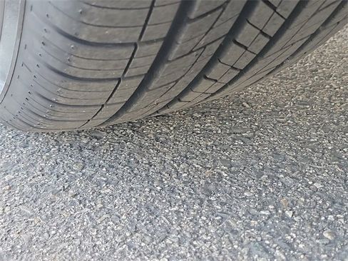 Used 2022 Nissan Rogue SV image 33