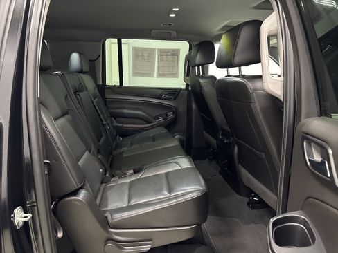 Used 2020 GMC Yukon XL SLT image 29